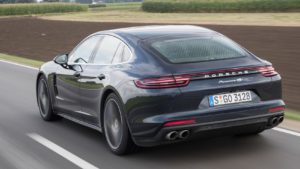 2017-porsche-panamera-4s-diesel-03