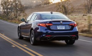 2017-alfa_romeo_giulia_ti_q4-usa-03