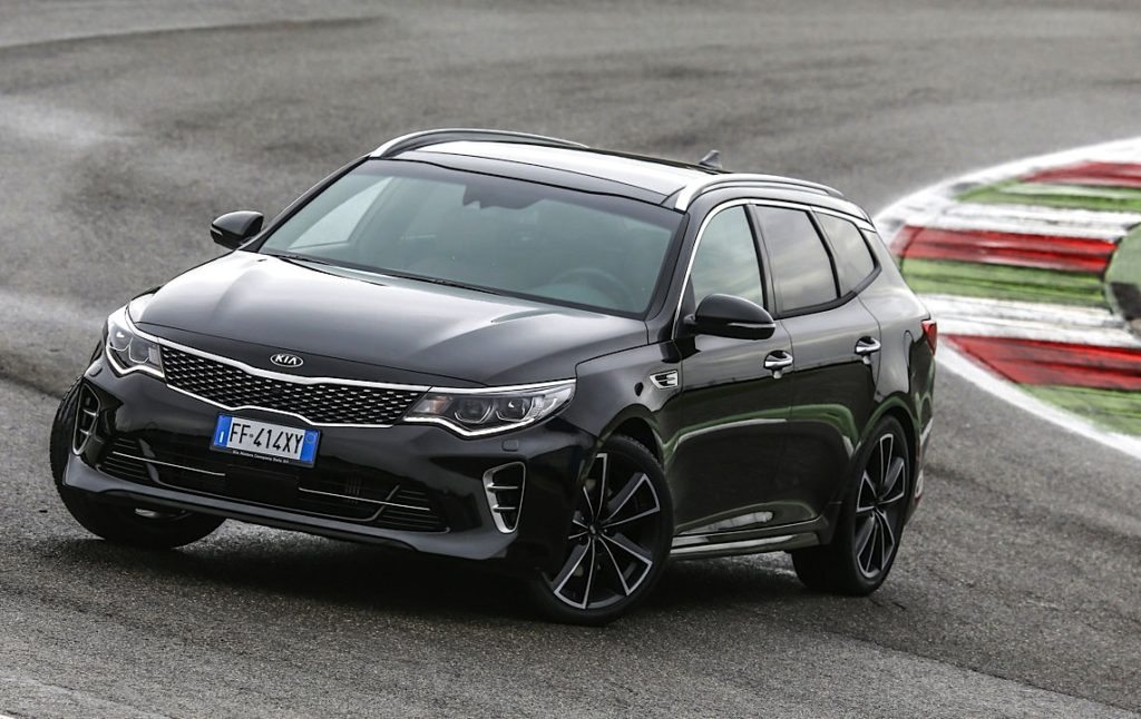 kia-optima-sportwagon-gt-2016-07