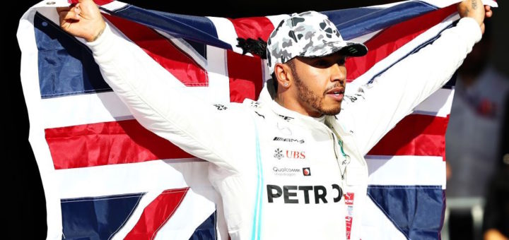 Lewis Hamilton con bandiera, Austin, Texas, F1 GP USA