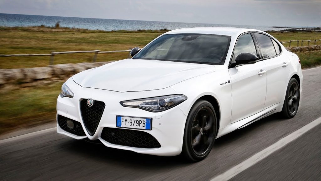 Alfa Romeo Giulia 2.0 Turbo Veloce TI: la prova su strada