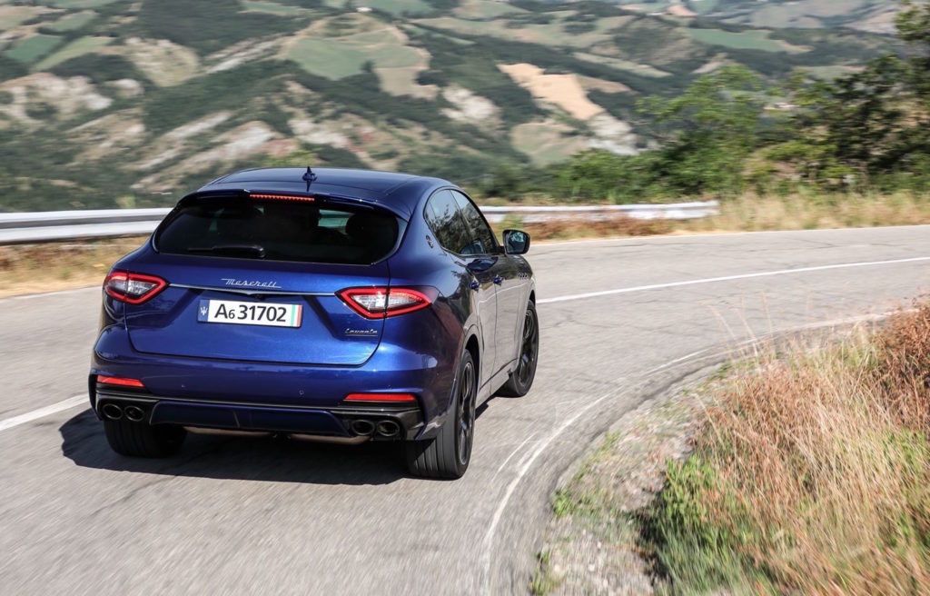 Lamborghini Urus vs Maserati Levante Trofeo: nate nella “Motor Valley” italiana