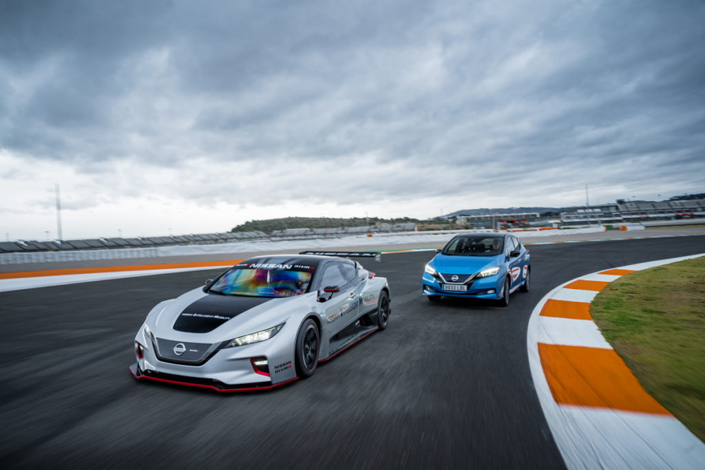 Nissan LEAF NISMO RC e Leaf e+ sul circuito Ricardo Tormo, Valencia, Spagna