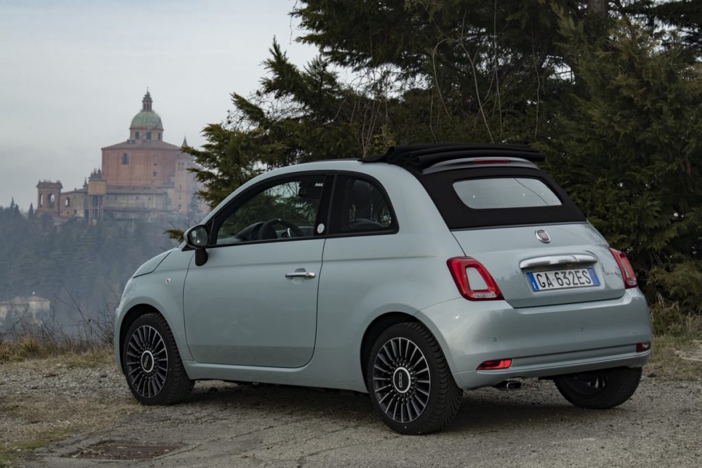 Fiat 500C 1.0 Hybrid: piccola rivoluzionaria