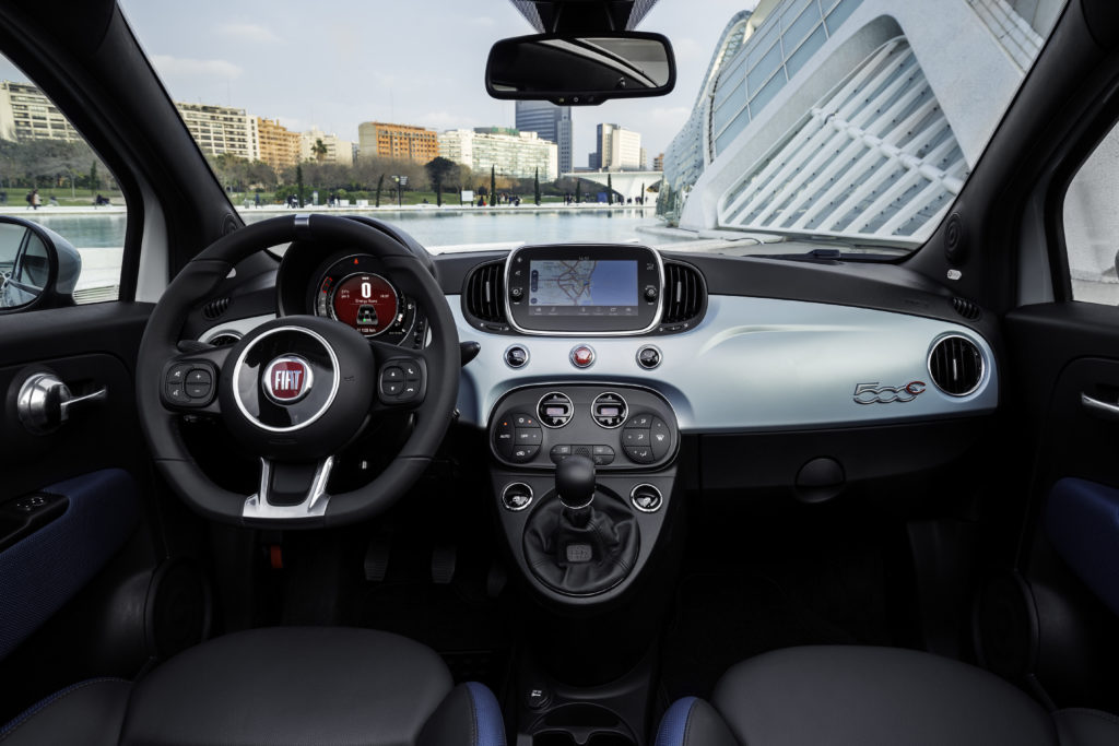 Fiat 500C 1.0 Hybrid: piccola rivoluzionaria