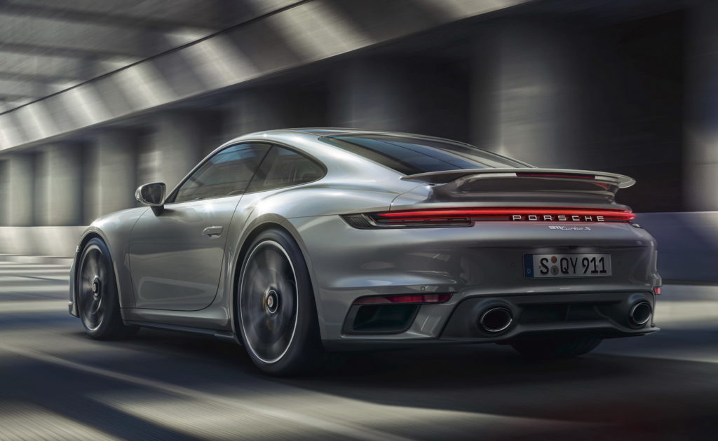 Porsche 911 Turbo S 2020: 650 cavalli  e accelerazione da brivido