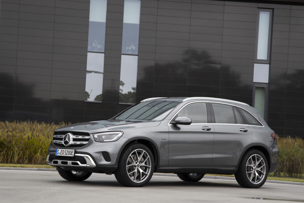 Mercedes-Benz GLC, auto premium preferita dalle donne italiane