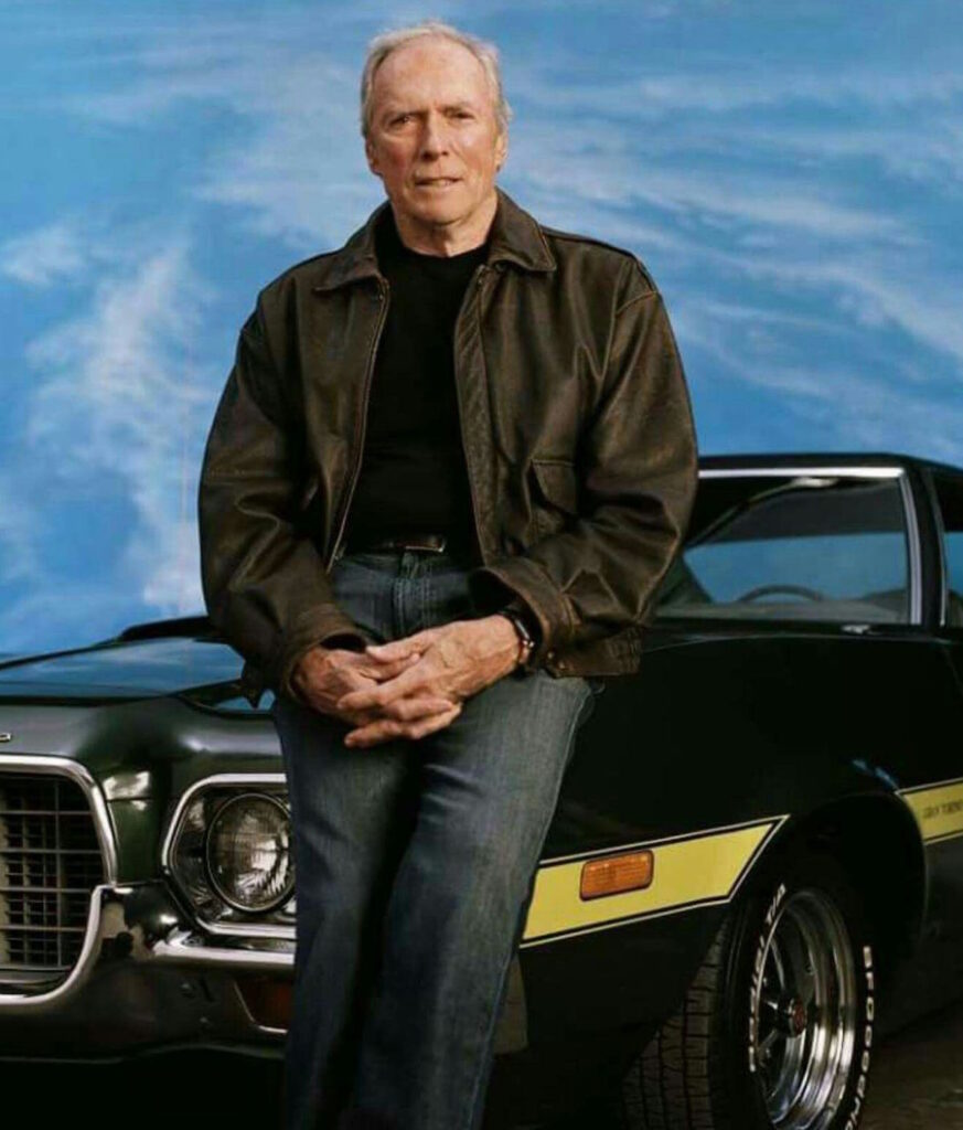 Clint Eastwood con la Ford Gran Torino '72 