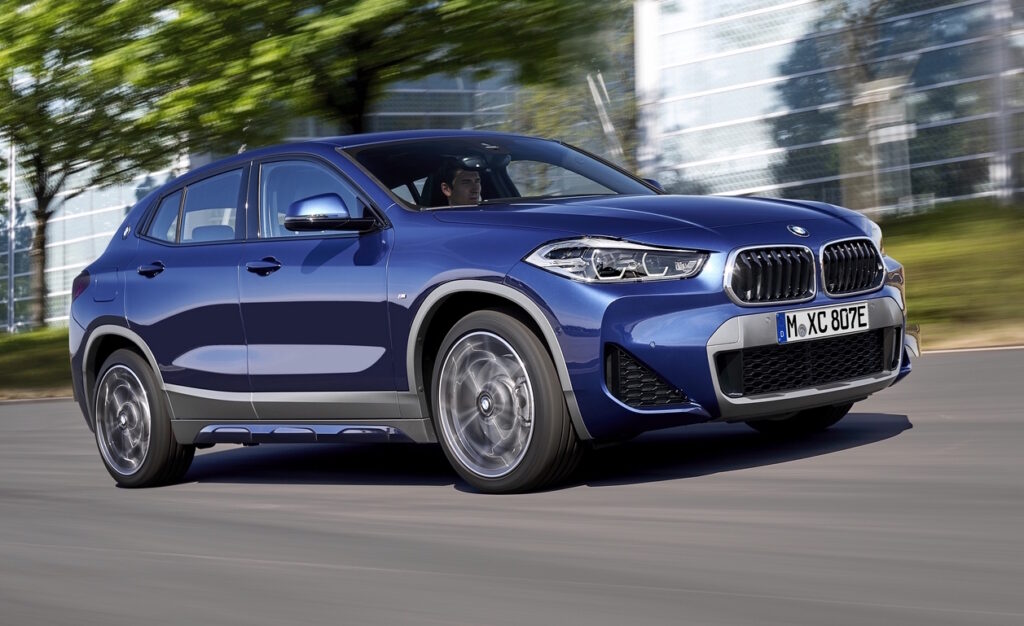 BMW X2 xDrive 25e: con il restyling debutta la versione ibrida plug-in