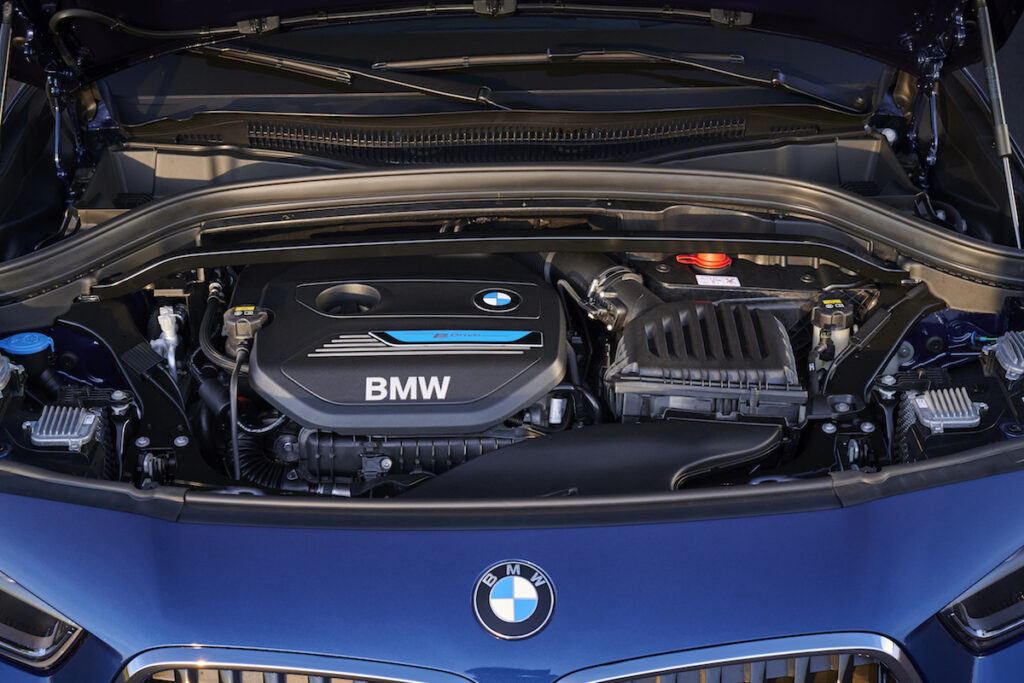 BMW X2 xDrive 25e: con il restyling debutta la versione ibrida plug-in