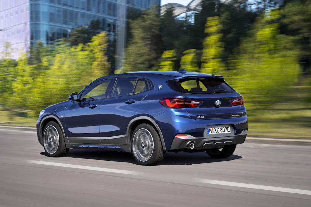 BMW X2 xDrive 25e: con il restyling debutta la versione ibrida plug-in