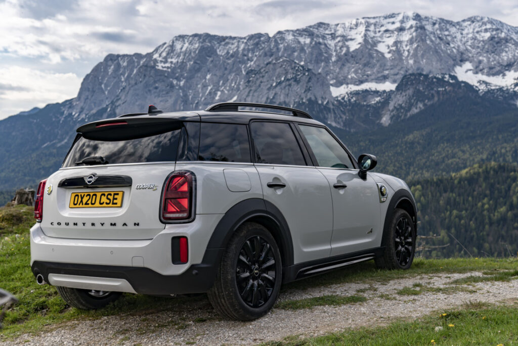 Mini Countryman 2121: rinnovata e ibrida plug-in