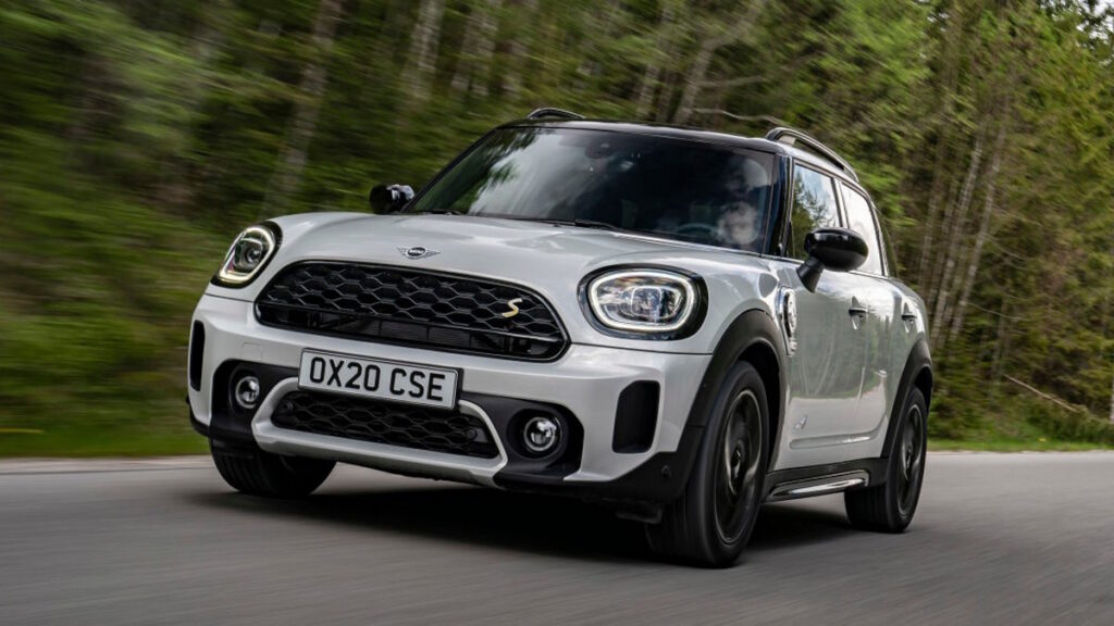 Mini Countryman 2121: rinnovata e ibrida plug-in 