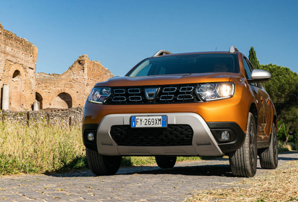 Dacia Duster TCe 100 ECO-G: il crossover low cost a tutto gas