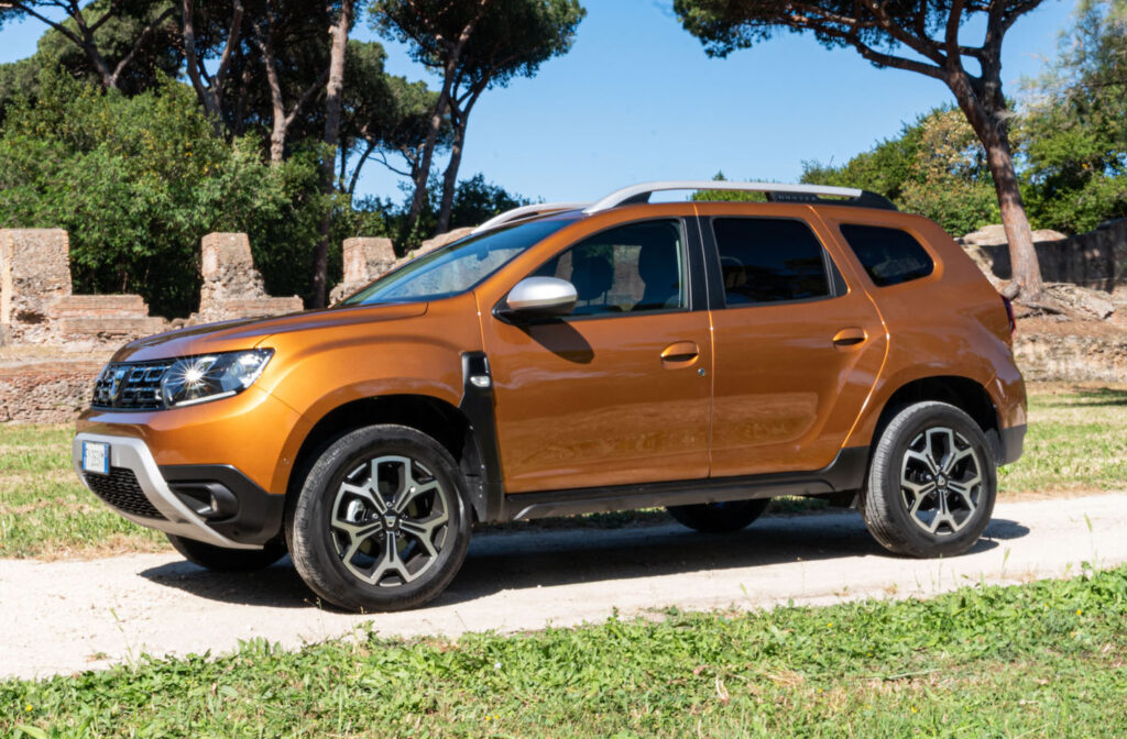 Dacia Duster TCe 100 ECO-G: il crossover low cost a tutto gas