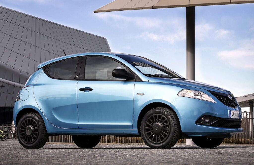 Lancia Ypsilon Hybrid EcoChic affiancherà le varianti a metano e GPL