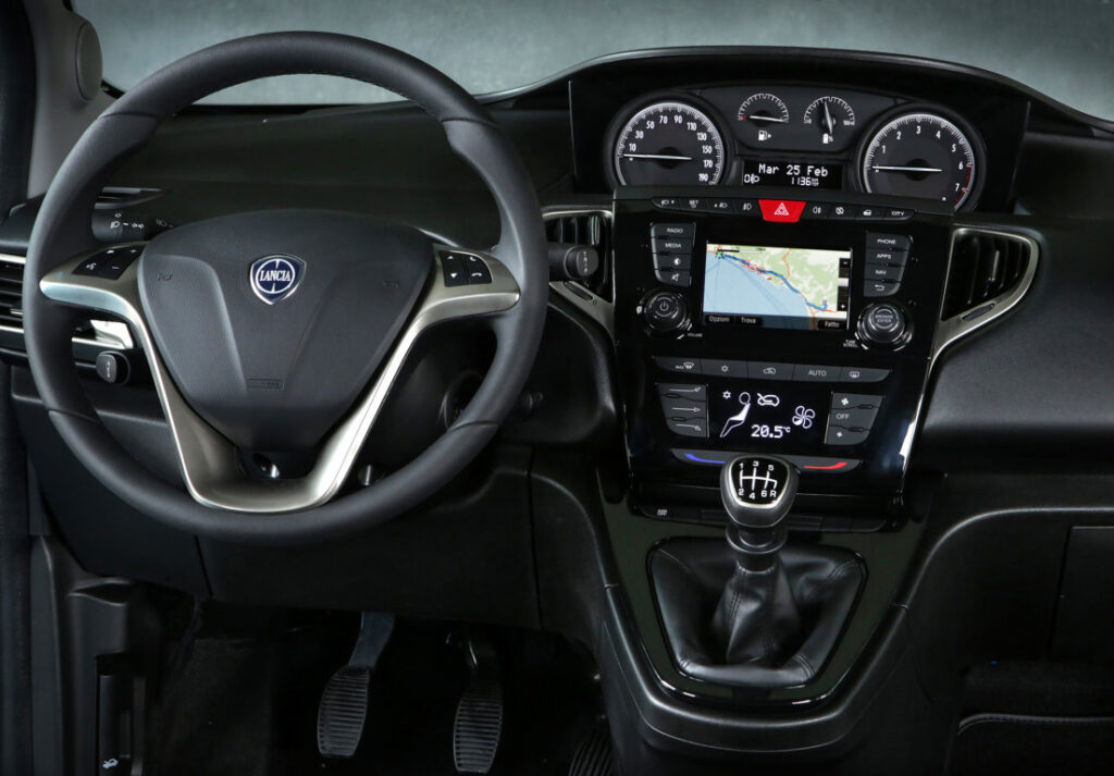 Lancia Ypsilon Hybrid EcoChic affiancherà le varianti a metano e GPL.