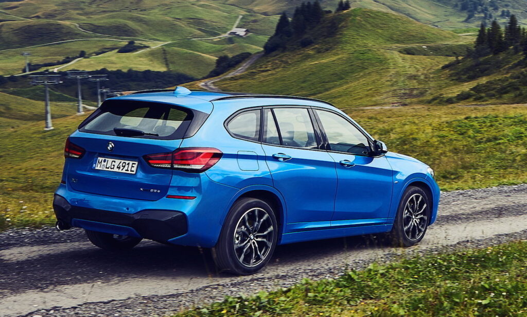 BMW X1 xDrive25e: la variante ibrida plug-in da 220 CV