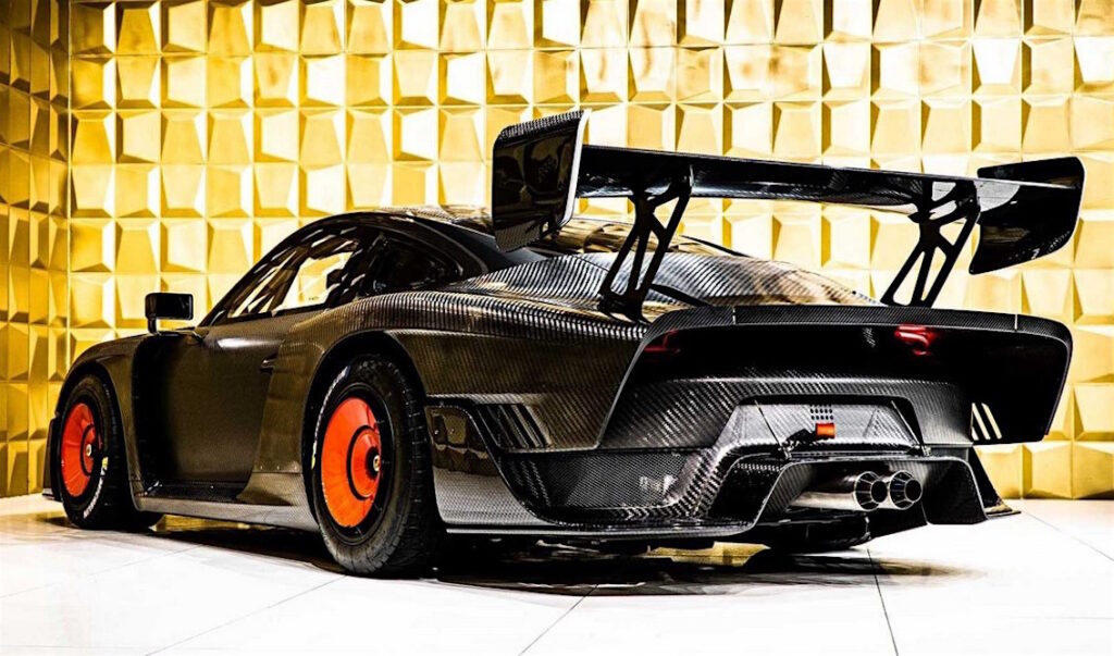 Porsche 935 full carbon: in vendita a un prezzo da record