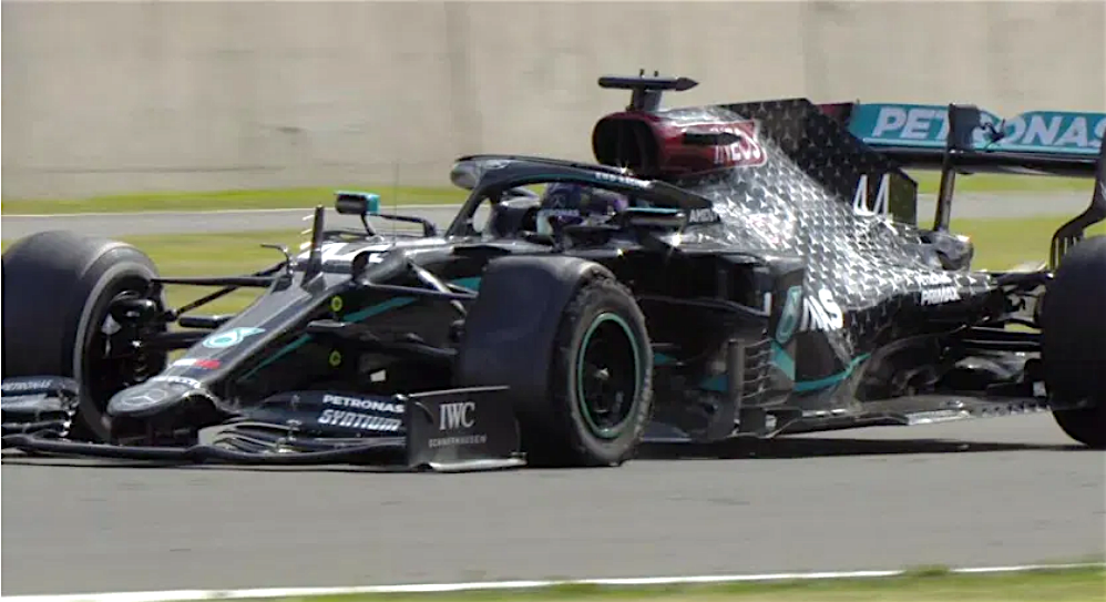 F1: Gran Premio di Gran Bretagna. Hamilton vince con una ruota fuori uso
