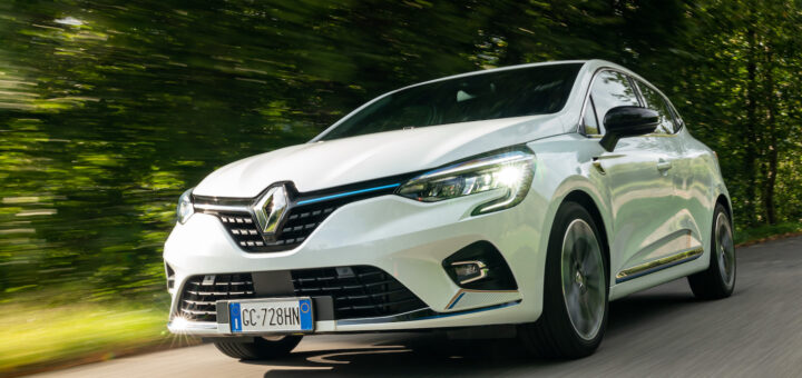 Test drive della nuova versione ibrida e compatta Renault Clio 1.6 Hybrid E-Tech