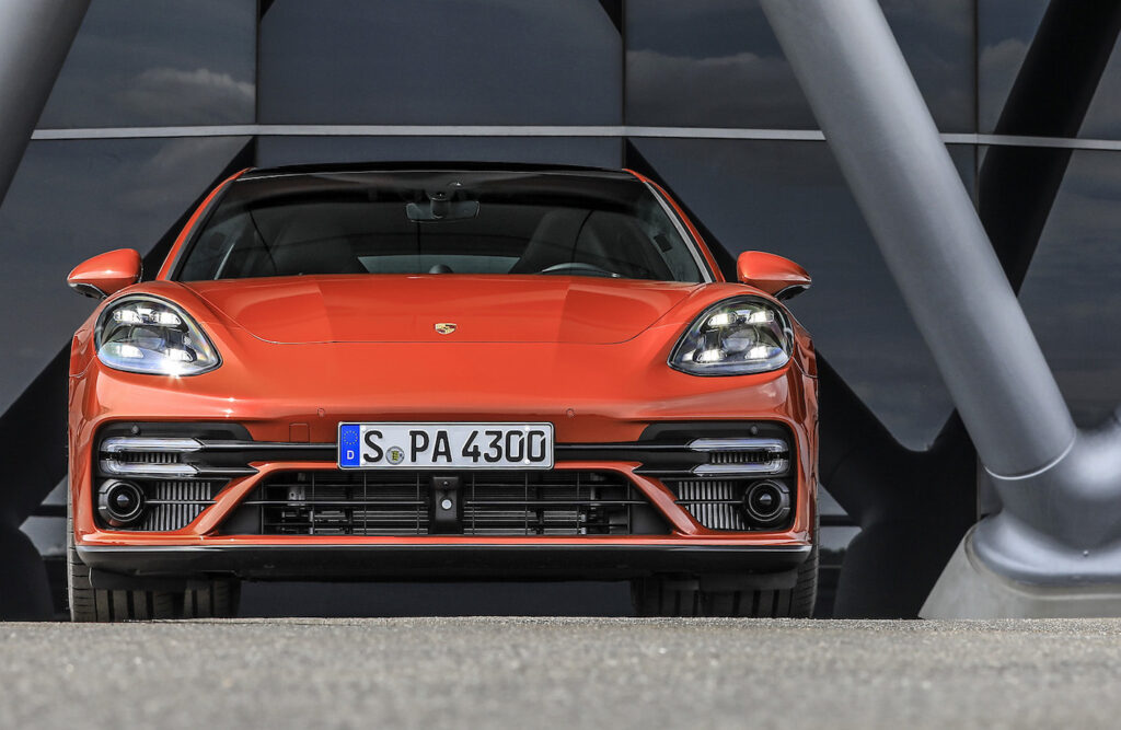 Porsche Panamera: 630 cavalli e prestazioni da supercar