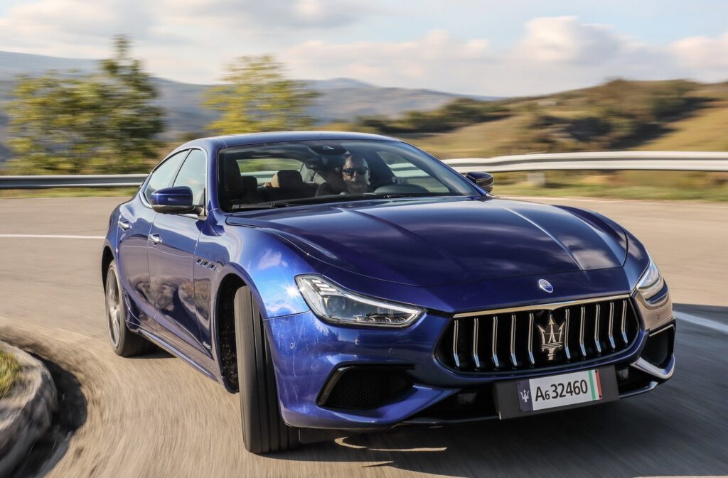 Maserati Ghibli Hybrid: tridente elettrizzante da 330 CV