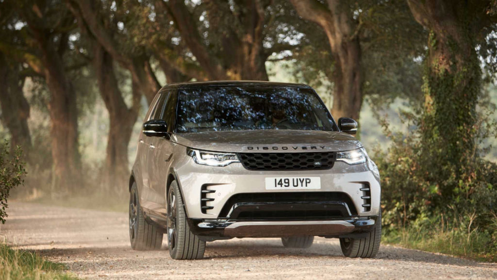 Land Rover Discovery: debutta il Model Year 2021 con nuovi motori