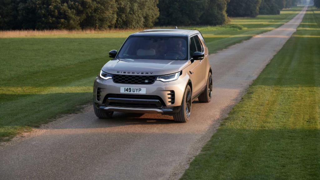 Land Rover Discovery: debutta il Model Year 2021 con nuovi motori