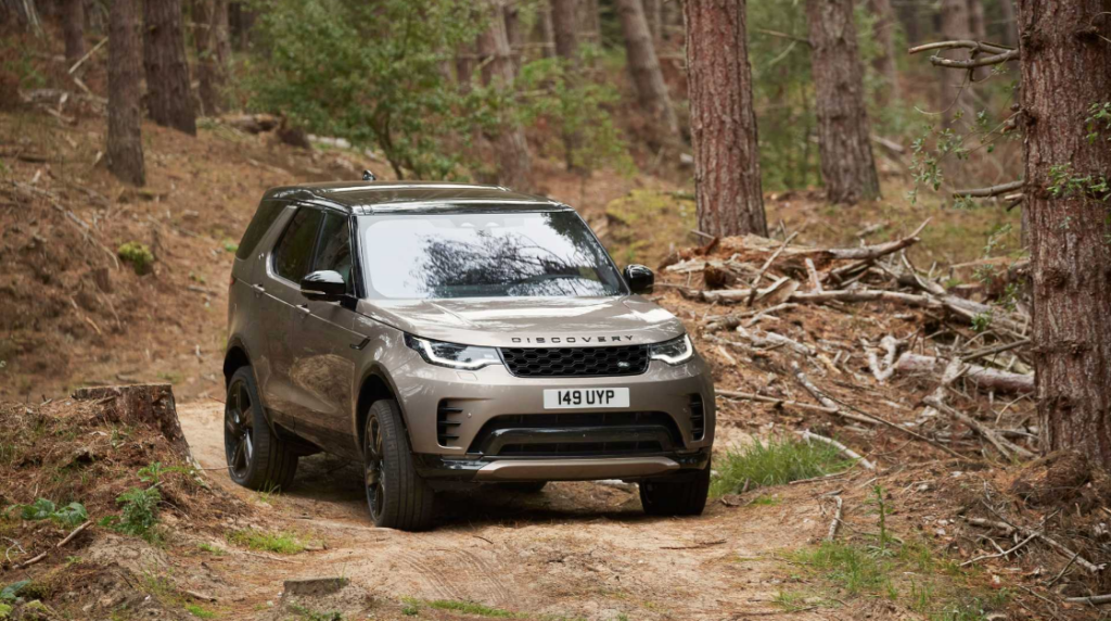 Land Rover Discovery: debutta il Model Year 2021 con nuovi motori