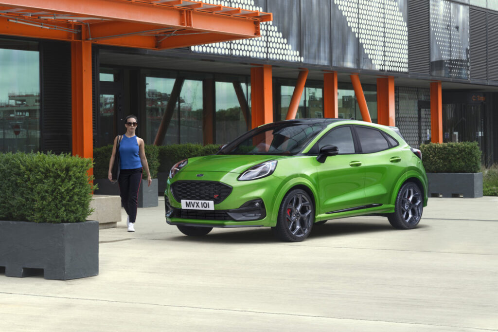 Ford Puma ST: la piccola SUV mostra i muscoli