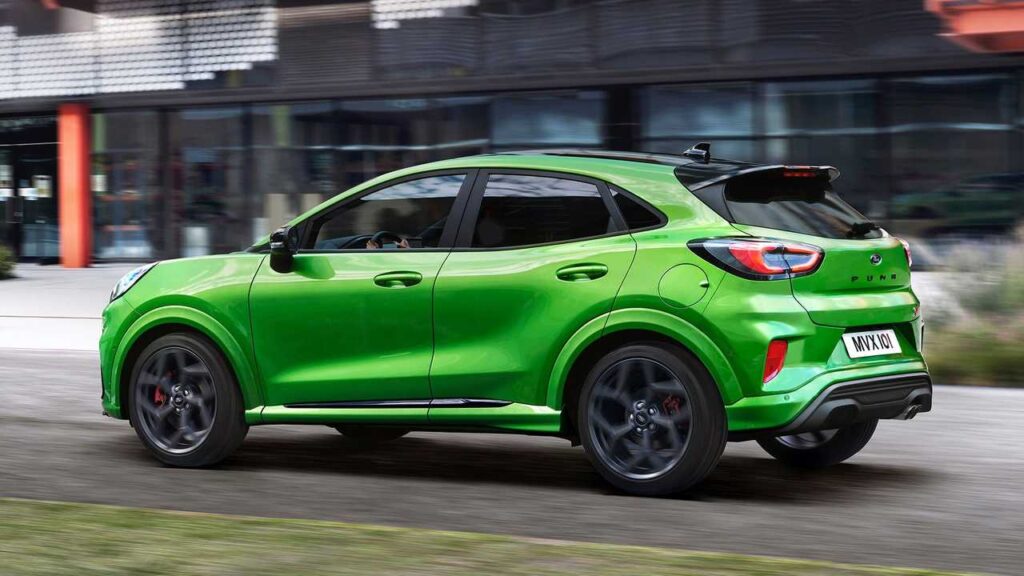 Ford Puma ST: la piccola SUV mostra i muscoli