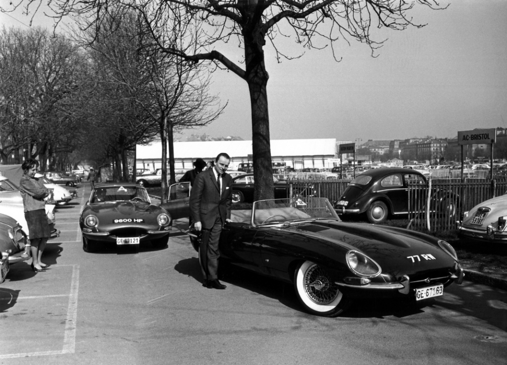 La Jaguar E-Type compie 60 anni