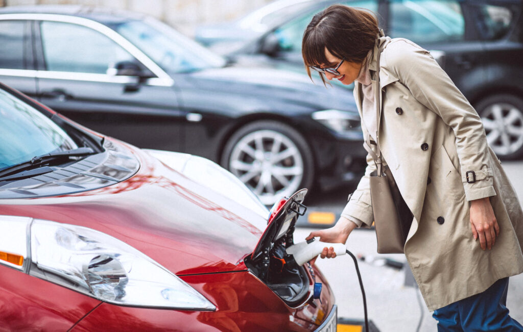 Mobilità elettrica: in Lombardia 3.300 nuove colonnine per la ricarica