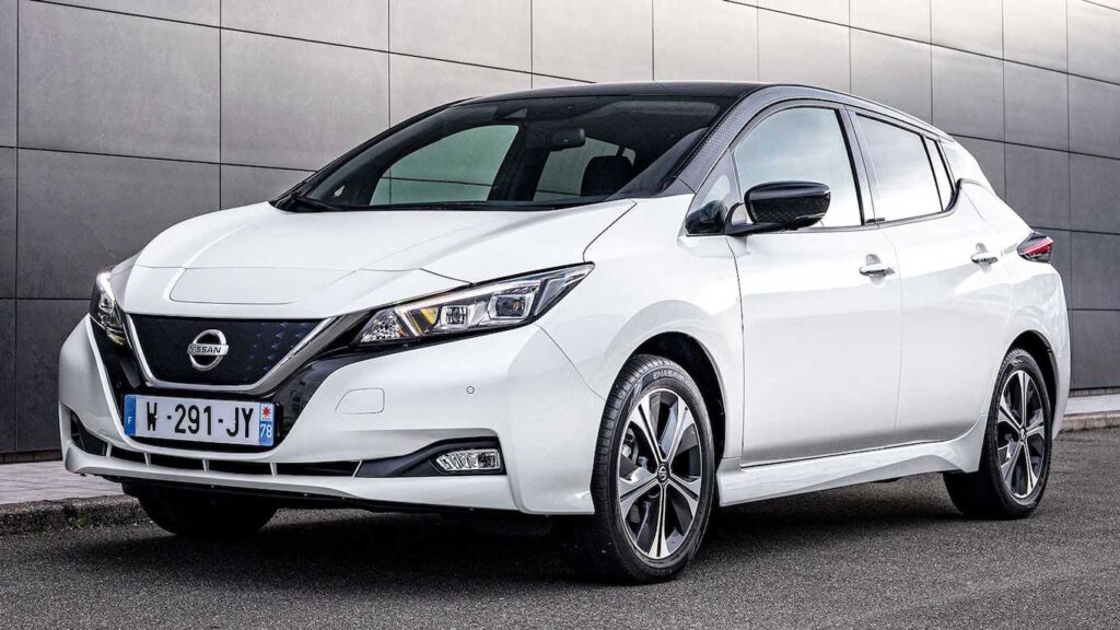 Nissan LEAF10: per celebrare 10 anni di successi