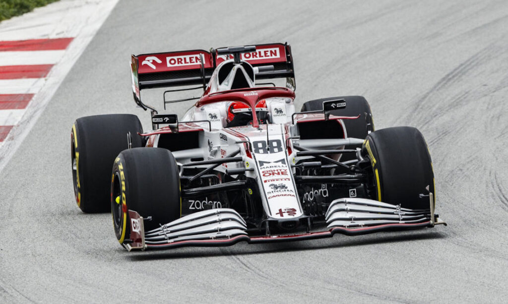 Alfa Romeo Racing ORLEN C41 scende in pista a Barcellona