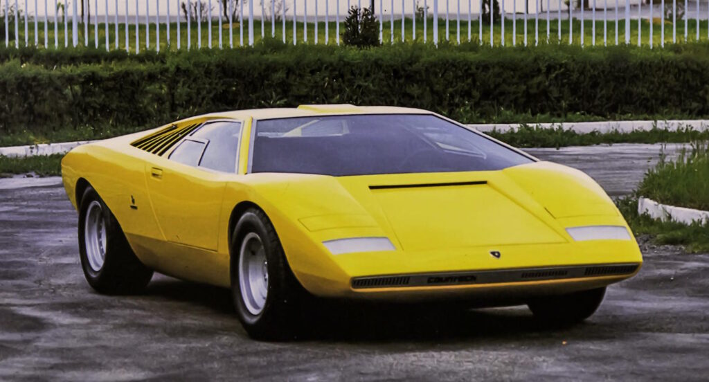 Lamborghini Countach LP 500: auguri per i 50 anni