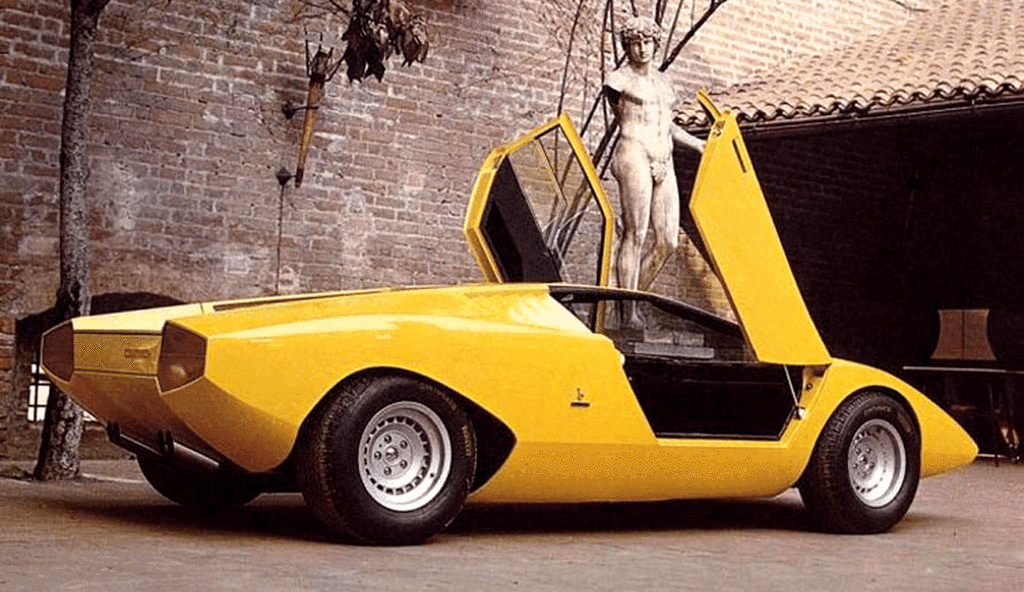 Lamborghini Countach LP 500: auguri per i 50 anni
