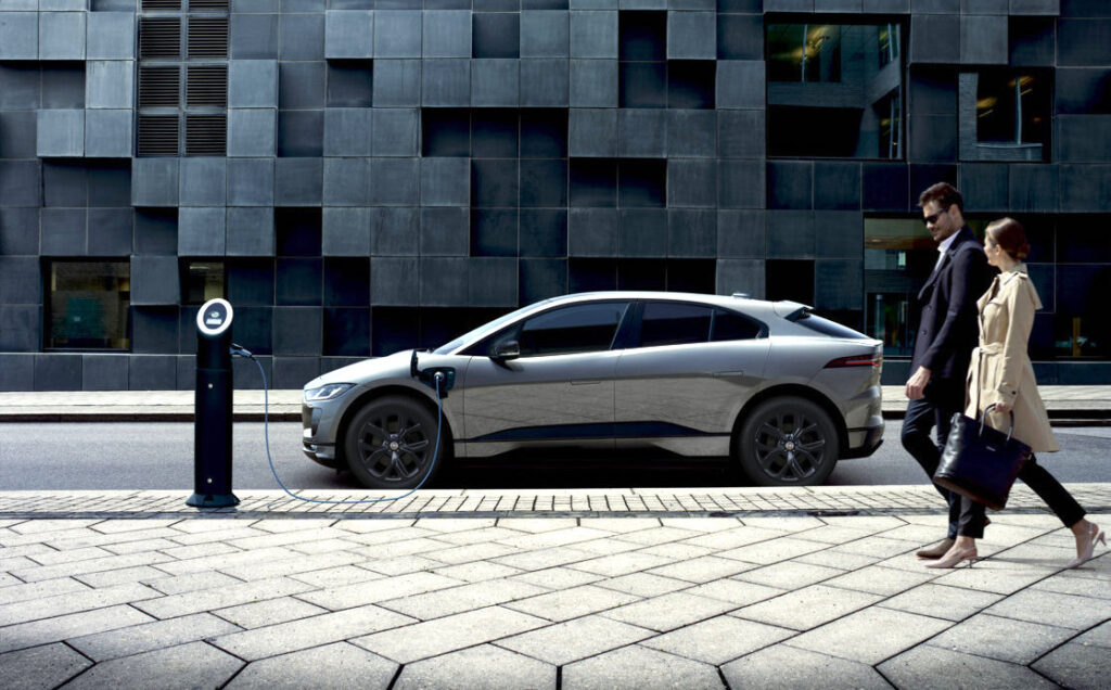 la I-Pace è equipaggiata con un sistema di ionizzazione dell’aria con filtrazione PM2.5