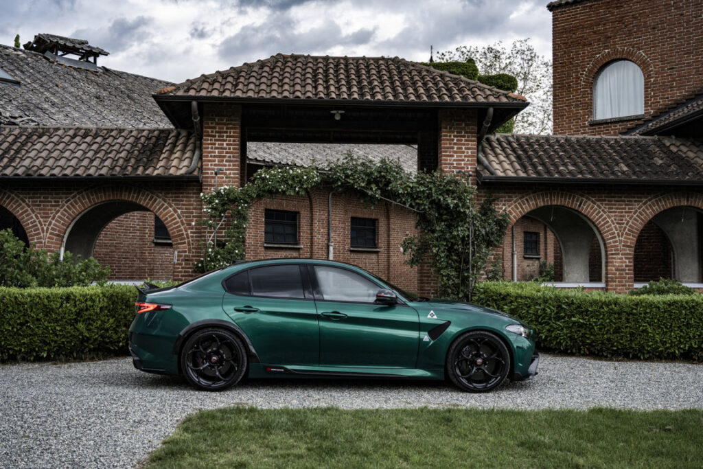 La nuova Giulia GTA è immediatamente riconoscibile per la caratterizzazione esclusiva estetica e funzionale