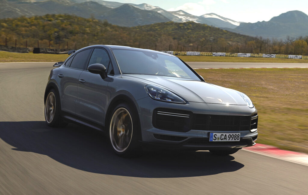 Rispetto alla Cayenne Turbo Coupé, la Turbo GT è più bassa di 17 millimetri.