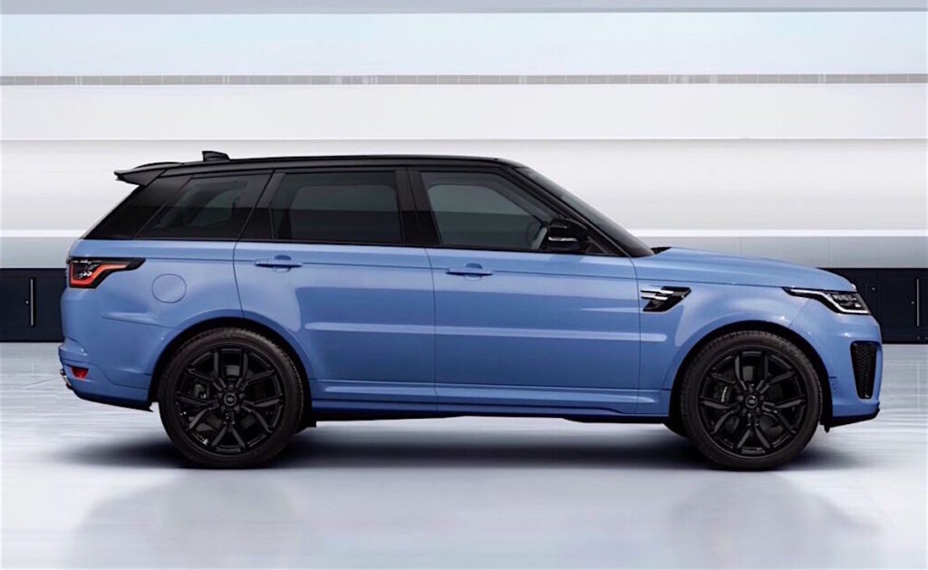 Il SUV Range Rover Sport SVR Ultimate Edition scatena i 575 cavalli del 5 litri V8 Supercharged.