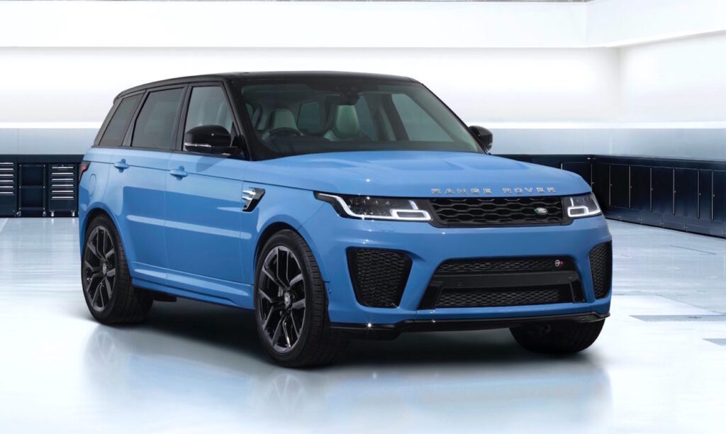 Il SUV Range Rover Sport SVR Ultimate Edition scatena i 575 cavalli del 5 litri V8 Supercharged.