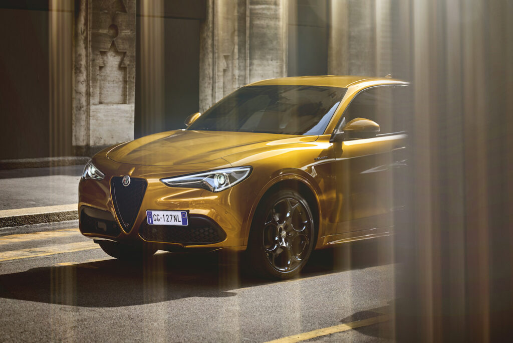 Alfa Romeo Stelvio GT Junior è realizzata sull’allestimento “Veloce”