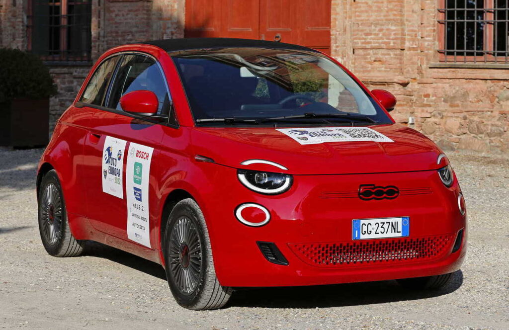 La Fiat 500 elettrica  è stata valutata come la migliore auto prodotta e commercializzata in Europa