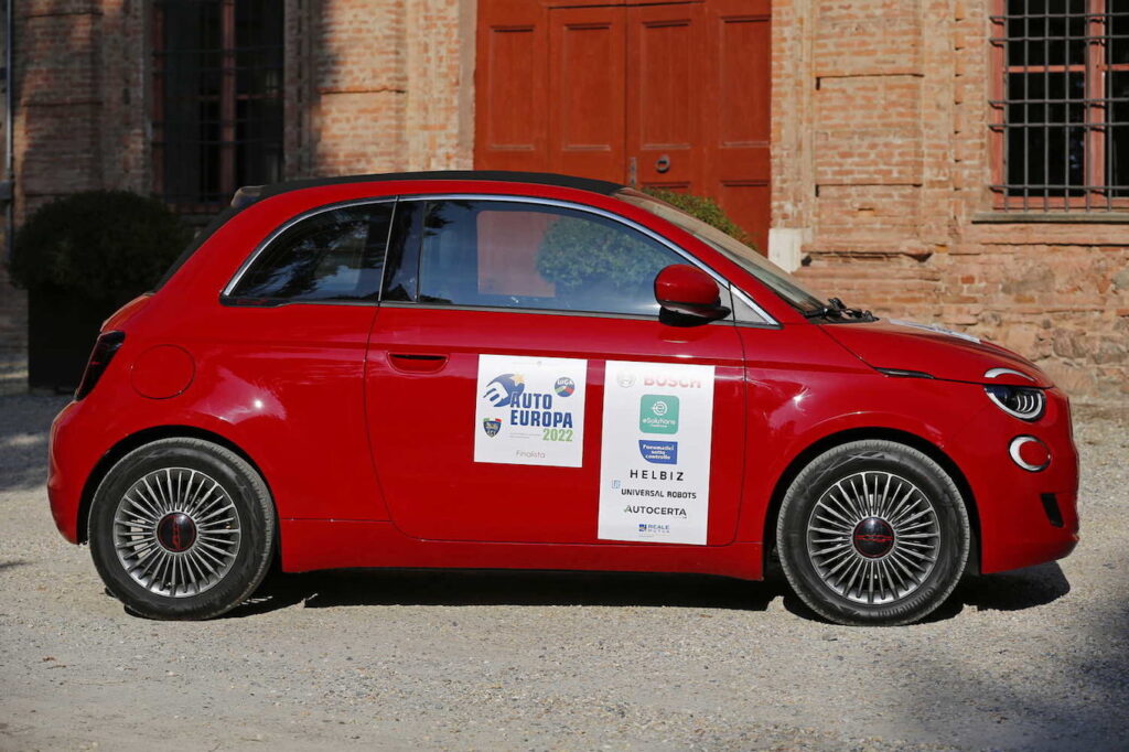 Fiat 500 elettrica vince il premio Auto Europa 2022