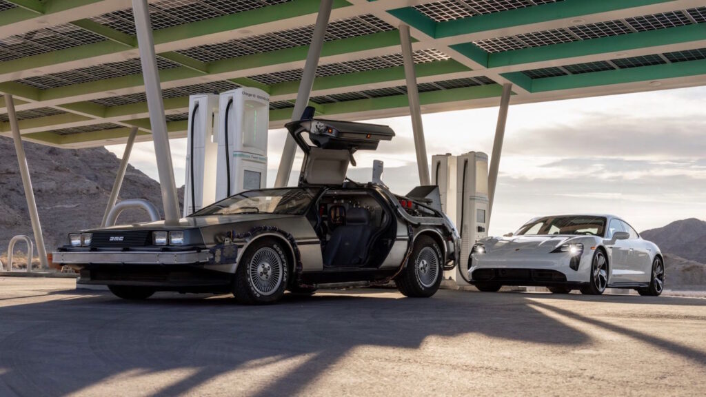 Porsche Taycan e Delorean