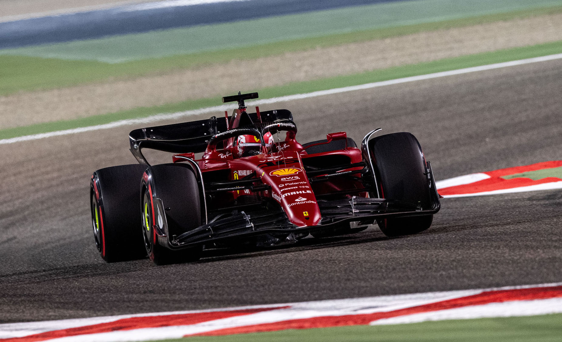 Charles Leclerc sulla Ferrari ha vinto la prima gara del Mondiale 2022 di F1