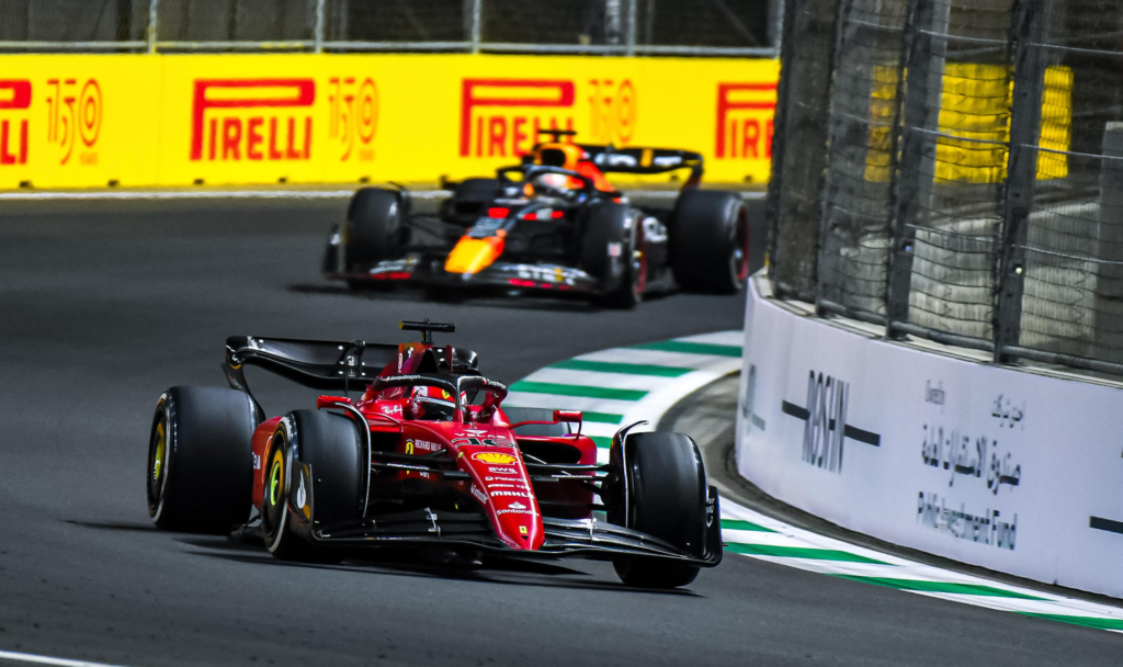 GP Arabia Saudita 2022. Duello al cardiopalma tra Max Verstappen e Charles Leclerc.