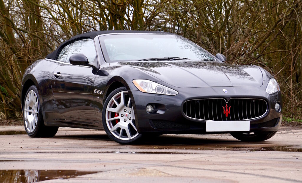 Grazie al noleggio a lungo termine provare l'ebbrezza di possedere l’auto dei sogni come una Maserati è possibile.